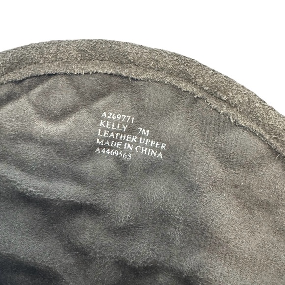 Isaac Mizrahi Kelly Quilted Heel Bootie Grey Suede - Leather Size 7 Women’s - Picture 12 of 13